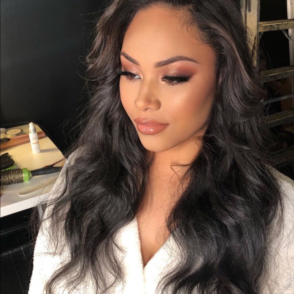 Meet your Posher, Alanieta